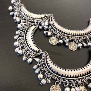 Premier designs silver necklace